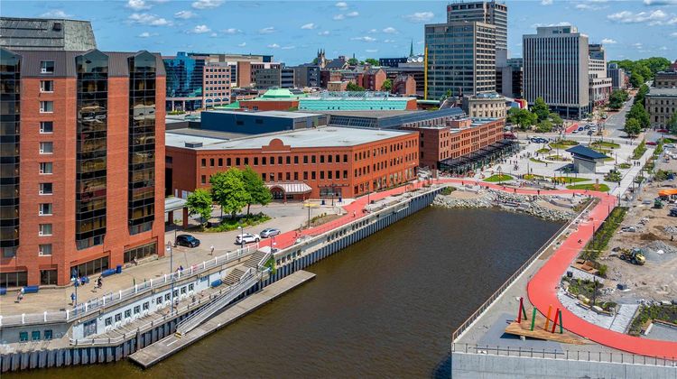 Saint John Harbourfront Hotel Exterior