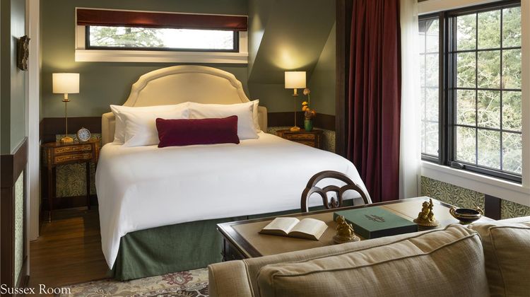 English Inn Room