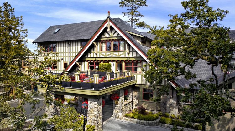 English Inn Exterior