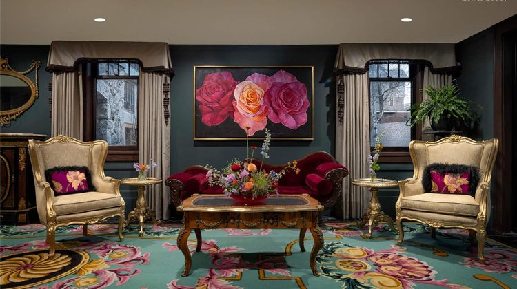English Inn Lobby