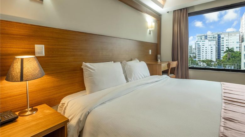 <b>Weston Hotel Room</b>. Images powered by <a href="https://iceportal.shijigroup.com/" title="IcePortal" target="_blank">IcePortal</a>.