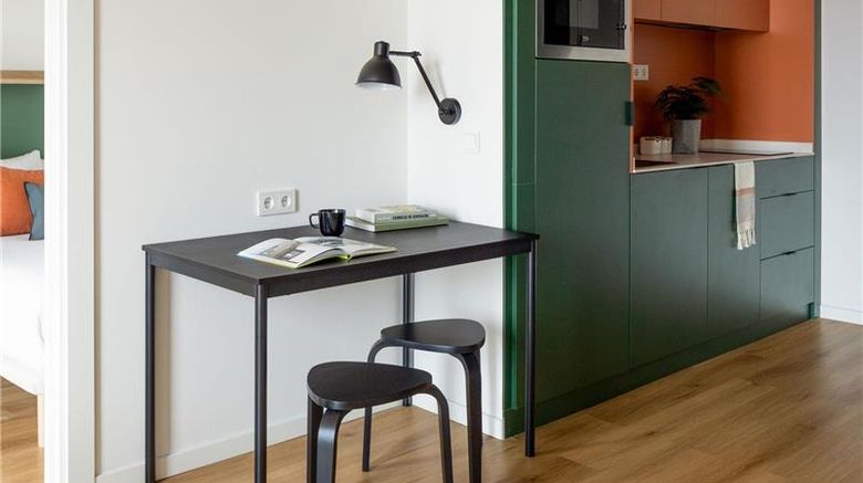 <b>Kora Green City Suite</b>. Images powered by <a href="https://iceportal.shijigroup.com/" title="IcePortal" target="_blank">IcePortal</a>.