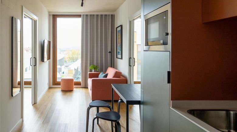 <b>Kora Green City Suite</b>. Images powered by <a href="https://iceportal.shijigroup.com/" title="IcePortal" target="_blank">IcePortal</a>.