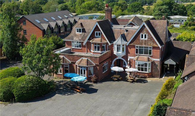 Hickstead Hotel Exterior