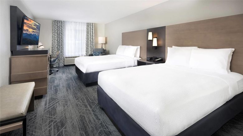 <b>La Quinta Asheville Downtown Room</b>. Images powered by <a href="https://iceportal.shijigroup.com/" title="IcePortal" target="_blank">IcePortal</a>.