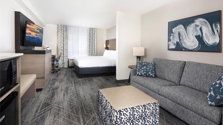 <b>La Quinta Asheville Downtown Room</b>. Images powered by <a href="https://iceportal.shijigroup.com/" title="IcePortal" target="_blank">IcePortal</a>.