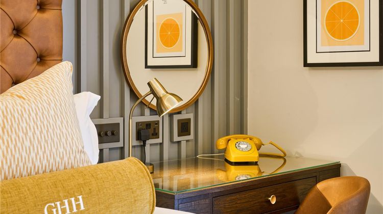 Guildford Harbour Hotel Room