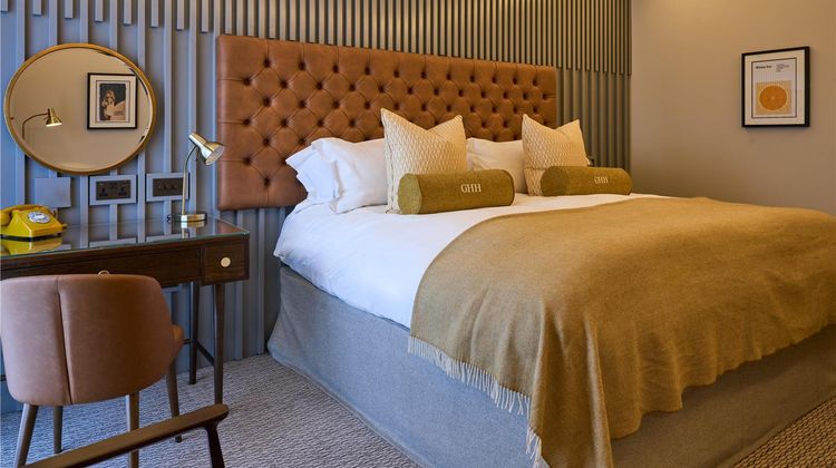 Guildford Harbour Hotel Room