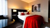 Guildford Harbour Hotel Room