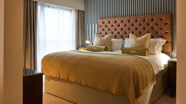 Guildford Harbour Hotel Suite