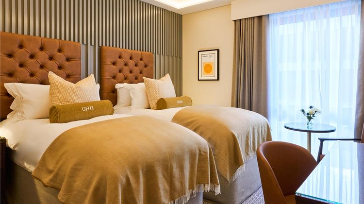Guildford Harbour Hotel Room