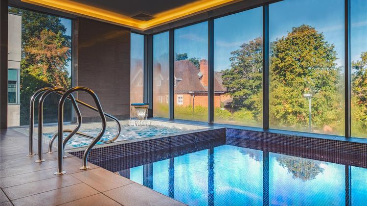 Guildford Harbour Hotel Pool