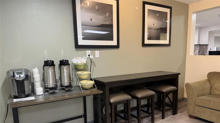 SureStay by Best Western Albuquerque Lobby
