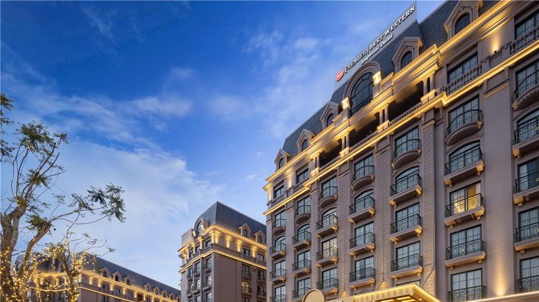 <b>Best Western Premier Imperial Da Lat Exterior</b>. Images powered by <a href="https://iceportal.shijigroup.com/" title="IcePortal" target="_blank">IcePortal</a>.