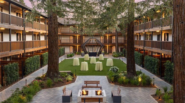 <b>Casa Mani Resort Napa Valley, Curio Coll Meeting</b>. Images powered by <a href="https://iceportal.shijigroup.com/" title="IcePortal" target="_blank">IcePortal</a>.