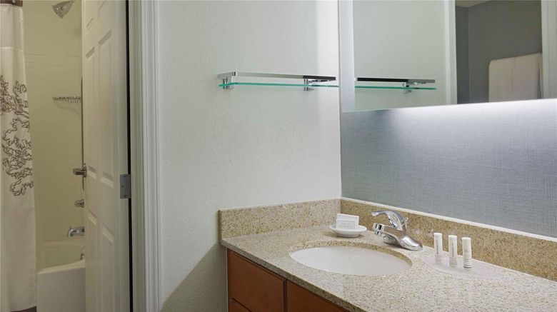 <b>Residence Inn Houston by The Galleria Room</b>. Images powered by <a href="https://iceportal.shijigroup.com/" title="IcePortal" target="_blank">IcePortal</a>.