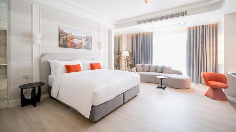 <b>Aiden by Best Western Surawong Bangkok Suite</b>. Images powered by <a href="https://iceportal.shijigroup.com/" title="IcePortal" target="_blank">IcePortal</a>.