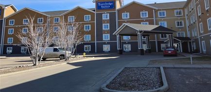 Travelodge Suites by Wyndham Estevan Exterior