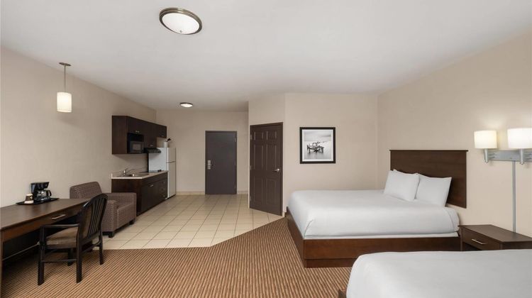 Travelodge Suites by Wyndham Estevan Room