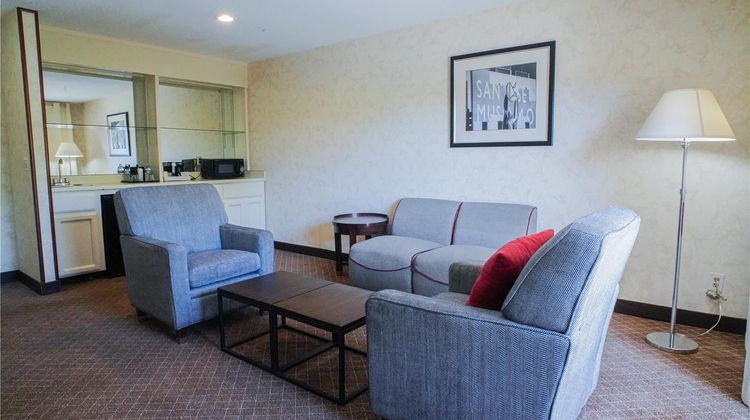 La Hacienda San Jose Silicon Valley Suite