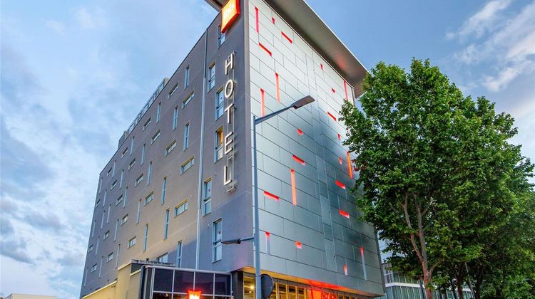 Ibis Clermont Ferrand Stade Exterior