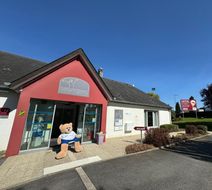 Campanile Hotel Mayenne Exterior