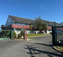 Campanile Hotel Mayenne Exterior