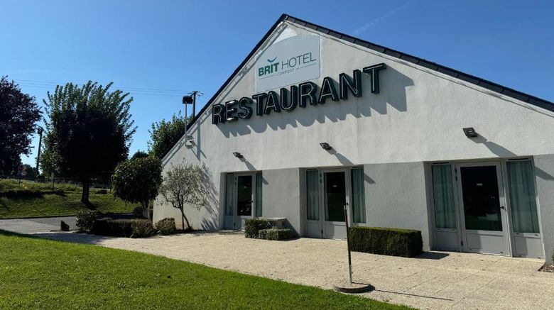 <b>Campanile Hotel Mayenne Exterior</b>. Images powered by <a href="https://iceportal.shijigroup.com/" title="IcePortal" target="_blank">IcePortal</a>.