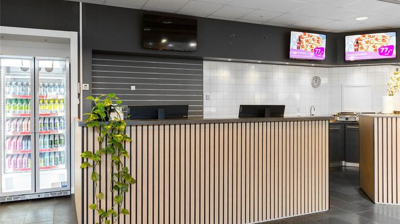 <b>Best Western St Svithun Hotell Lobby</b>. Images powered by <a href="https://iceportal.shijigroup.com/" title="IcePortal" target="_blank">IcePortal</a>.