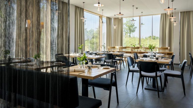 <b>Bader Hotel Restaurant</b>. Images powered by <a href="https://iceportal.shijigroup.com/" title="IcePortal" target="_blank">IcePortal</a>.