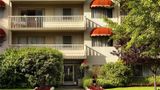 Royal Scot Hotel & Suites Exterior