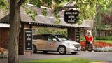 Royal Scot Hotel & Suites Exterior
