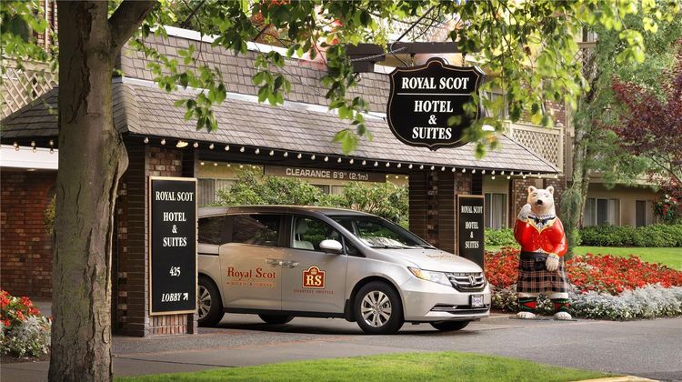 Royal Scot Hotel & Suites Exterior