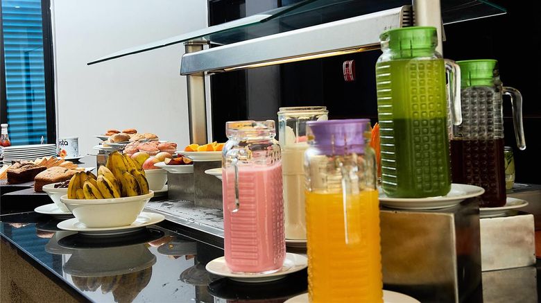 <b>Le Maison Royale Hotel Nairobi Restaurant</b>. Images powered by <a href="https://iceportal.shijigroup.com/" title="IcePortal" target="_blank">IcePortal</a>.