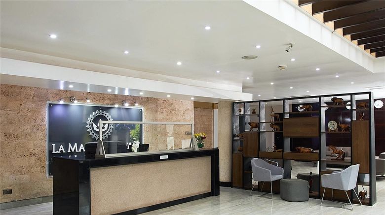 <b>Le Maison Royale Hotel Nairobi Lobby</b>. Images powered by <a href="https://iceportal.shijigroup.com/" title="IcePortal" target="_blank">IcePortal</a>.