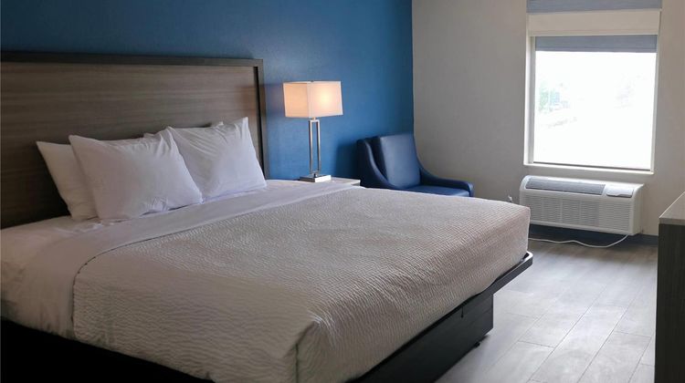 Baymont by Wyndham Louisville Southwest Room