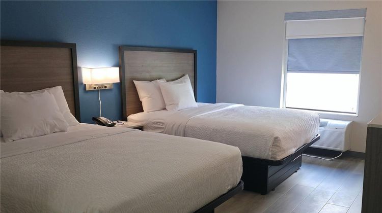 Baymont by Wyndham Louisville Southwest Room