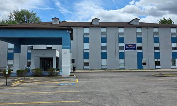 Baymont by Wyndham Louisville Southwest