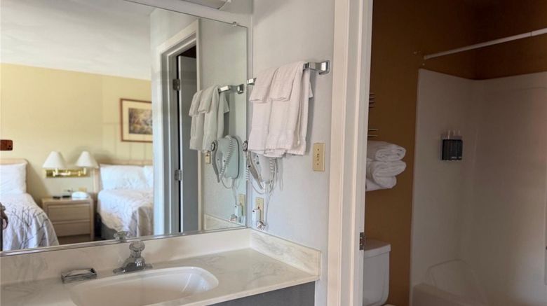<b>SureStay by Best Western Yerington Room</b>. Images powered by <a href="https://iceportal.shijigroup.com/" title="IcePortal" target="_blank">IcePortal</a>.