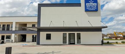 Americas Best Value Inn & Suites Tomball Exterior