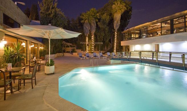 Amman International Hotel Exterior