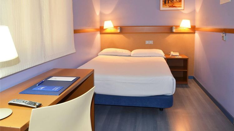 Murrieta Hotel Room