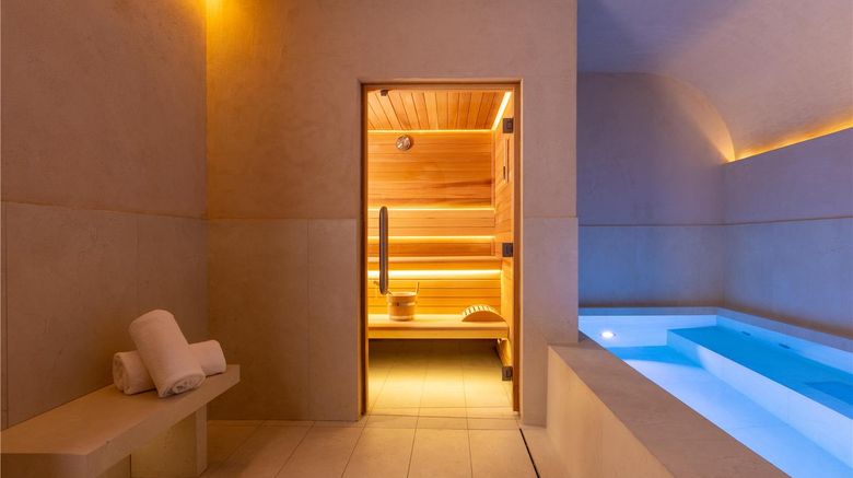 <b>Hotel Alma Spa</b>. Images powered by <a href="https://iceportal.shijigroup.com/" title="IcePortal" target="_blank">IcePortal</a>.