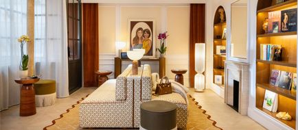 Hotel Alma Lobby