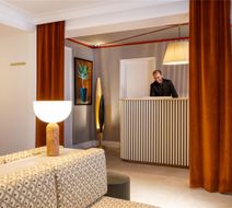 Hotel Alma Lobby