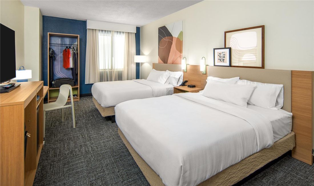 Fairfield Inn & Suites Bloomington Room