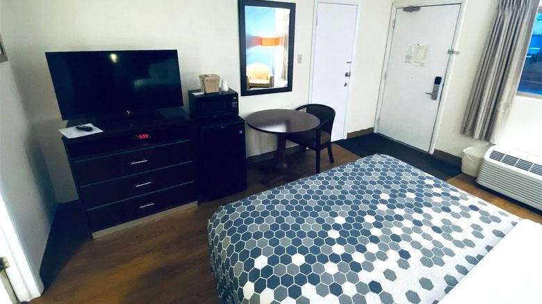 <b>Travelodge Shamokin Dam-Selinsgrove Room</b>. Images powered by <a href="https://iceportal.shijigroup.com/" title="IcePortal" target="_blank">IcePortal</a>.