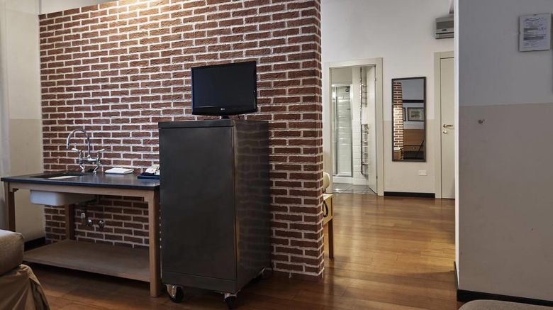 <b>Nuovo Miramonti Hotel Suite</b>. Images powered by <a href="https://iceportal.shijigroup.com/" title="IcePortal" target="_blank">IcePortal</a>.