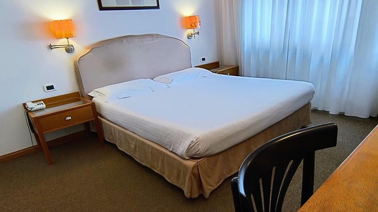 <b>Nuovo Miramonti Hotel Room</b>. Images powered by <a href="https://iceportal.shijigroup.com/" title="IcePortal" target="_blank">IcePortal</a>.