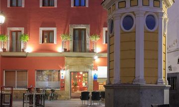 Los Cantaros Hotel